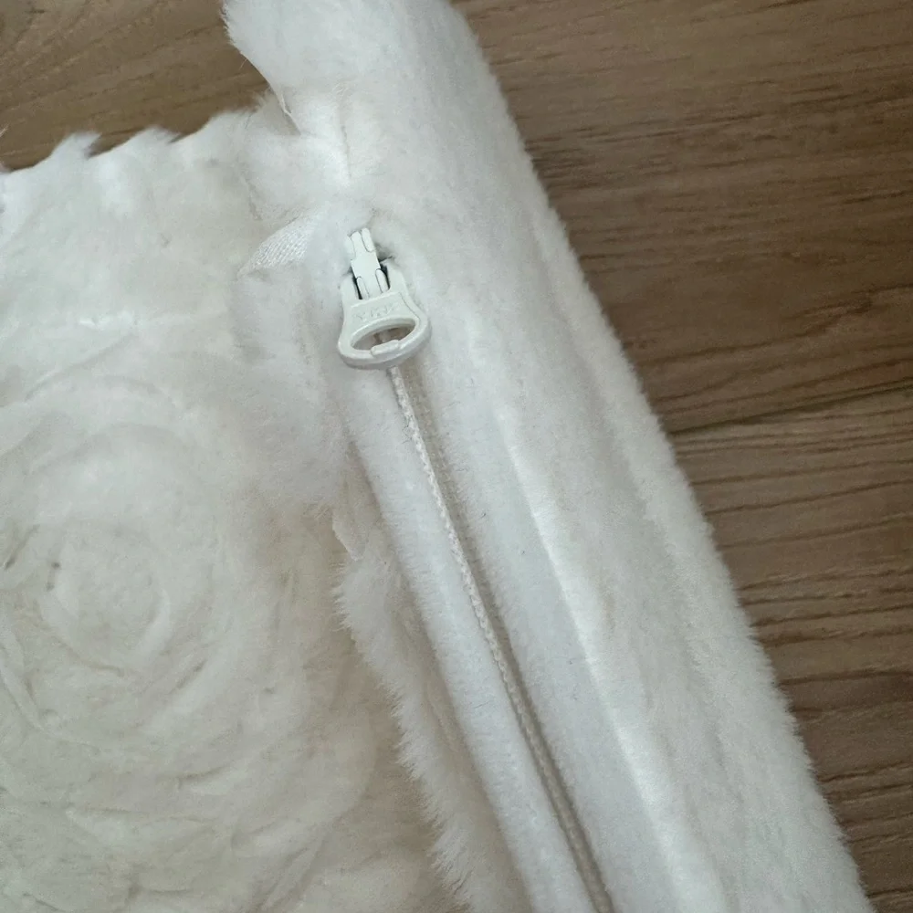 Cream Pottery Barn x Loveshackfancy Organza Rosette Pillow Cover NWT Cottagechic